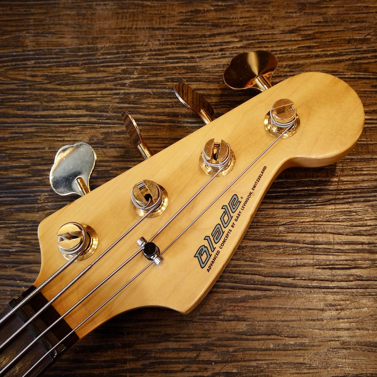 美品』Levinson BLADE B2 JB active bass-